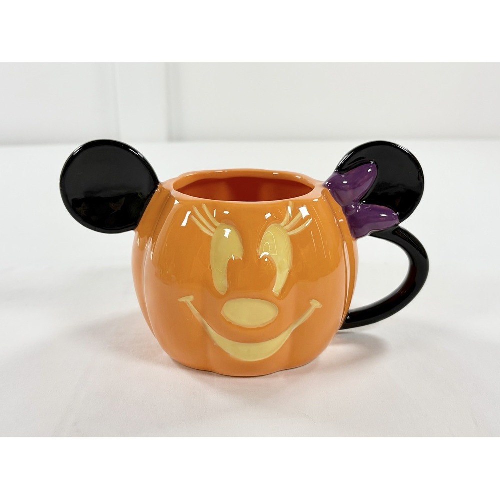 Disney Minnie Mouse Halloween Pumpkin 3D Sculpted Ceramic Coffee Mug Purple Bow